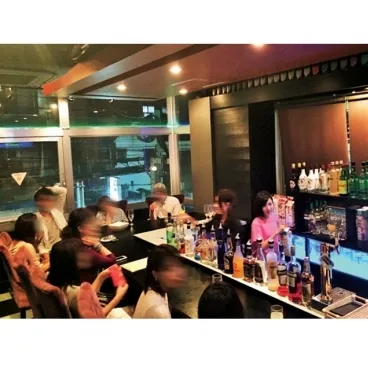 「Bar & Lounge EDGE 」店内写真