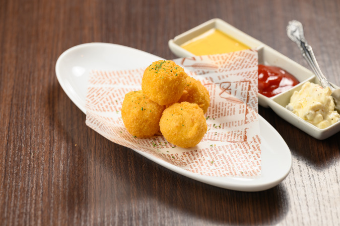 とろ甘コーンの揚げボール